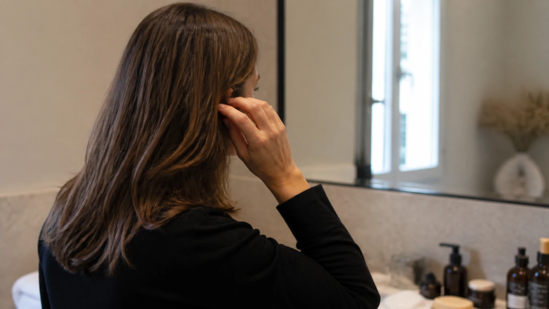 Pelade chez la femme : attendre la repousse, ou porter une perruque ?