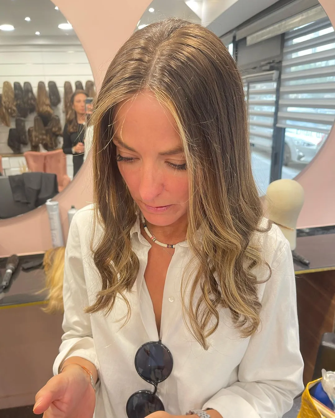 Raie naturelle vue d'en haut, mi-long balayage